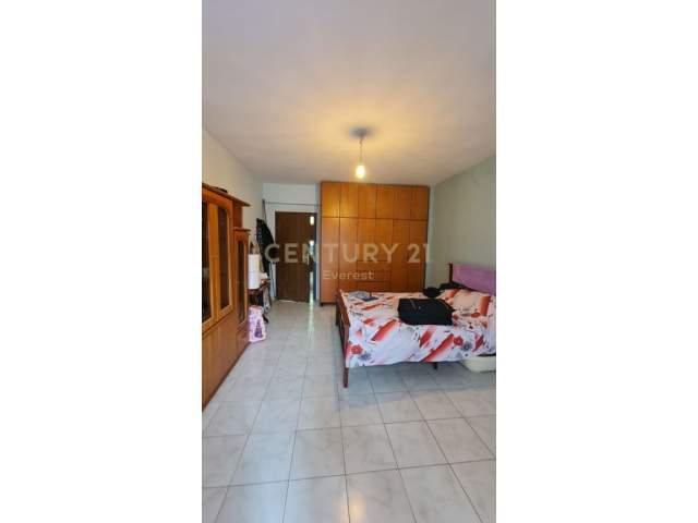 Tirane, shes apartament 2+1+BLK Kati 8, 119 m² 95.000 Euro (Laprake)