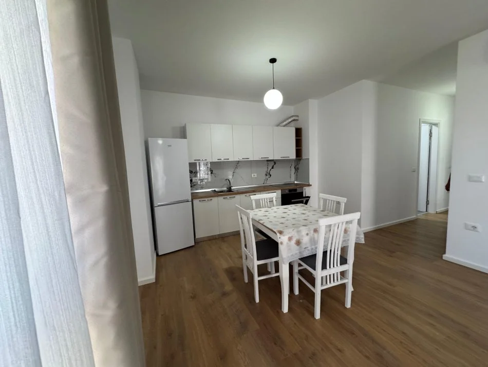 Tirane, jepet me qera apartament 2+1 Kati 3, 96 m² 850 € (Trio Towers Rezidence)