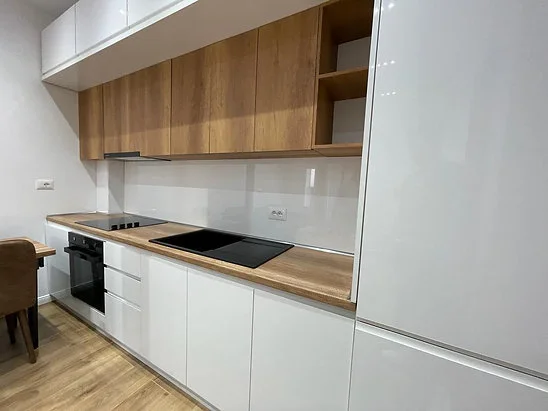 Tirane, jepet me qera apartament 2+1+BLK Kati 3, 100 m² 750 Euro (Komuna e Parisit)