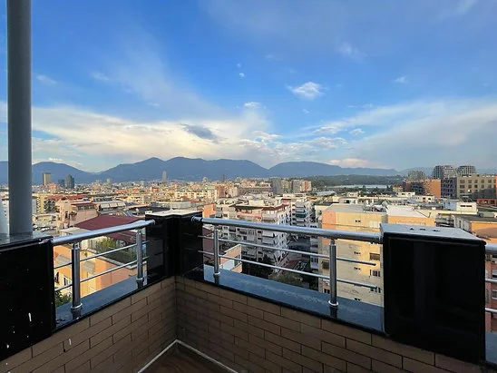 Tirane, jepet me qera apartament 2+1+BLK Kati 3, 100 m² 750 Euro (Komuna e Parisit)