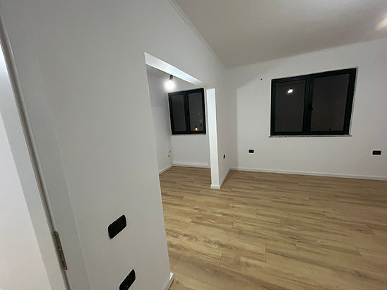 Tirane, shes apartament 1+1 Kati 4, 58 m² 88.000 Euro (Ali Demi)