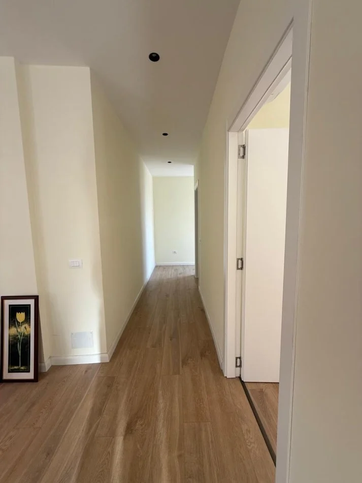 Tirane, shitet apartament 2+1 , 200 m² 352.000 € (Siri Kodra)