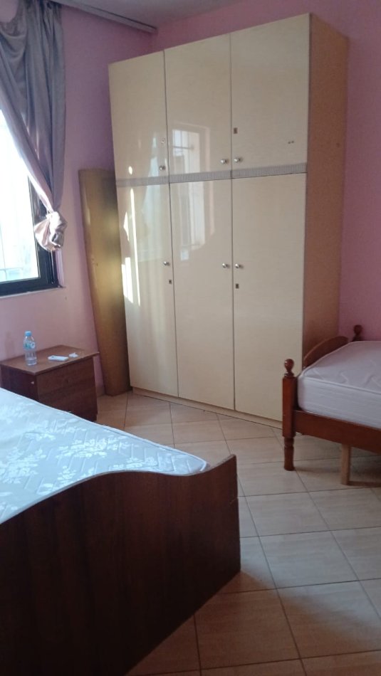 Tirane, jepet me qera shtepi 1+1+Ballkon Kati 2, 50 m² 350 € (Avdyl Matoshi)