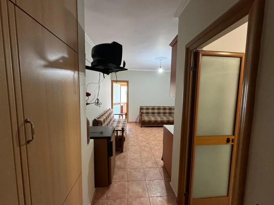 Durres, shitet 1+1 Kati 4, 40 m² 53.000 € (Mali robit)