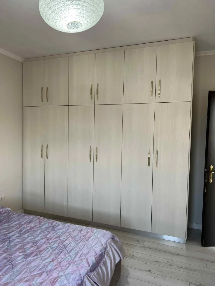 Tirane, jepet me qera apartament 2+1+Ballkon Kati 6, 90 m² 450 € (YZBERISHT PRANE GRAND GALLERY)