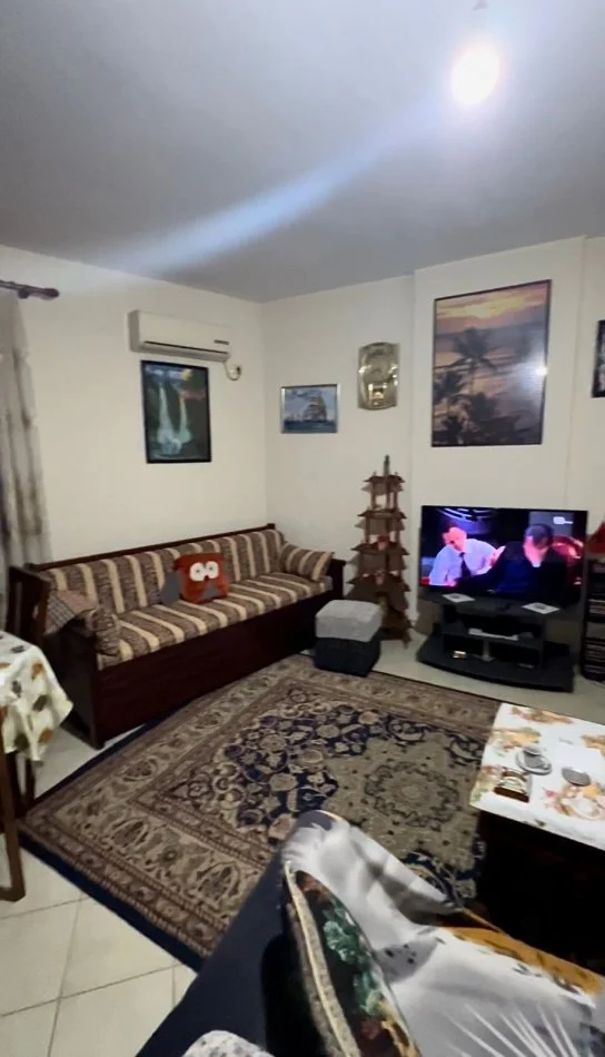 Tirane, jepet me qera apartament 1+1+Aneks+Ballkon Kati 5, 75 m² 450 € (Kristal Center)