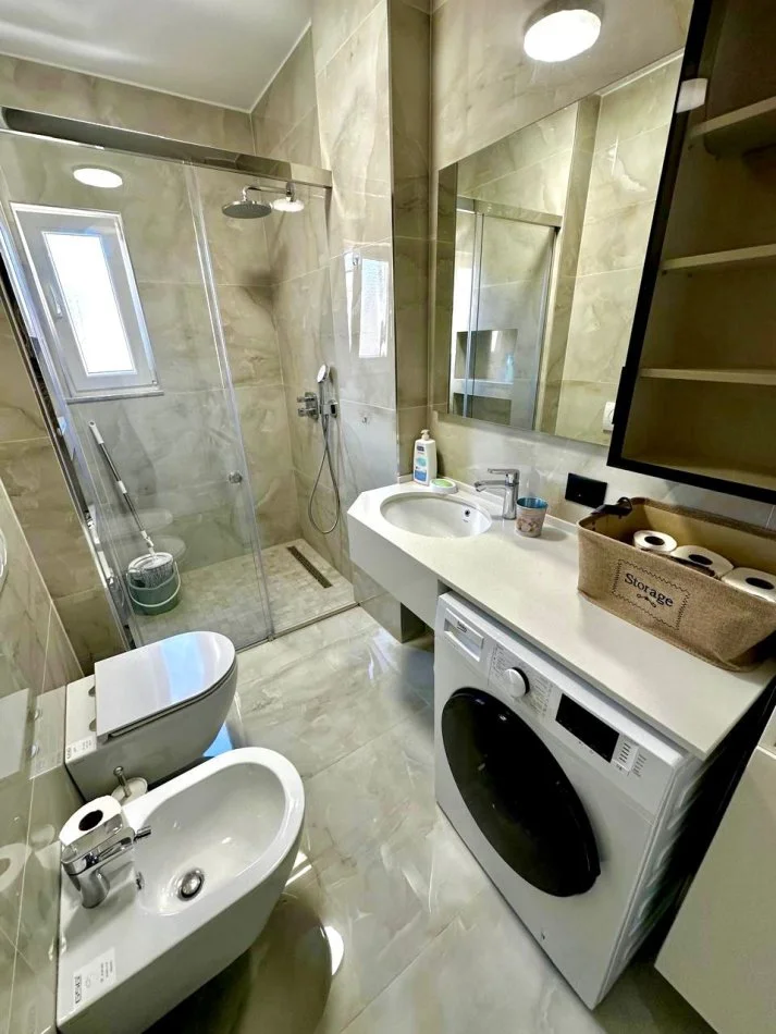 Tirane, shitet apartament 2+1 , 108 m² 299.000 € (Myslym Shyri)