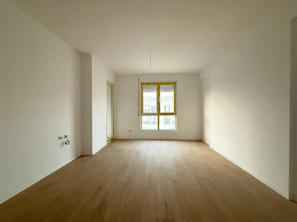 Tirane, shitet apartament 1+1 , 64 m² 110.001 € (5 Maj)