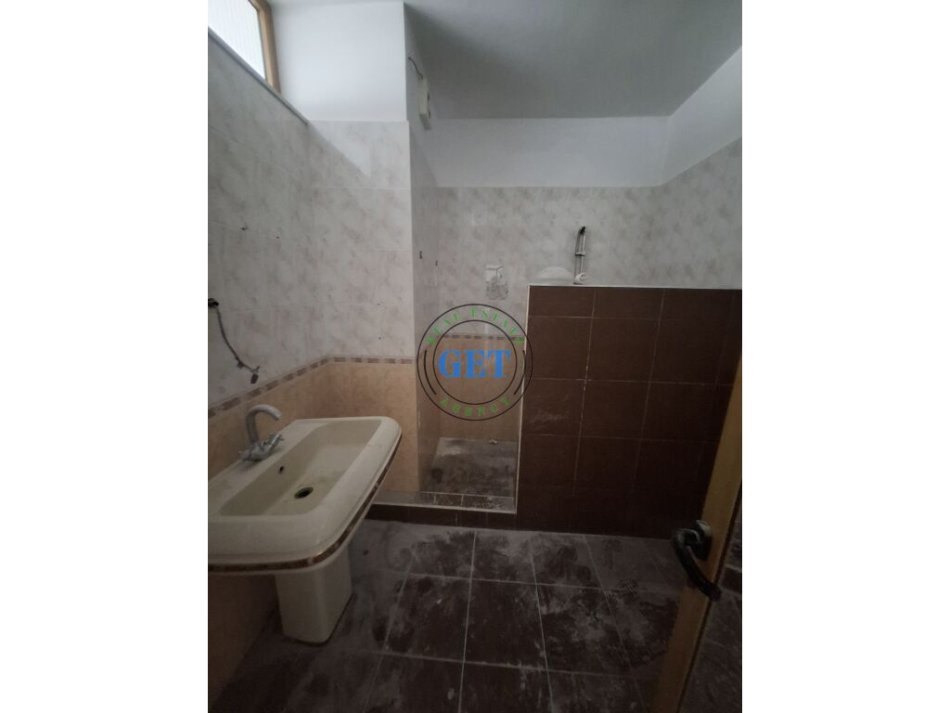 Durres, shitet apartament 4+1 Kati 7, 246 m² 540.000 € (Pallati Kultures, Durres)
