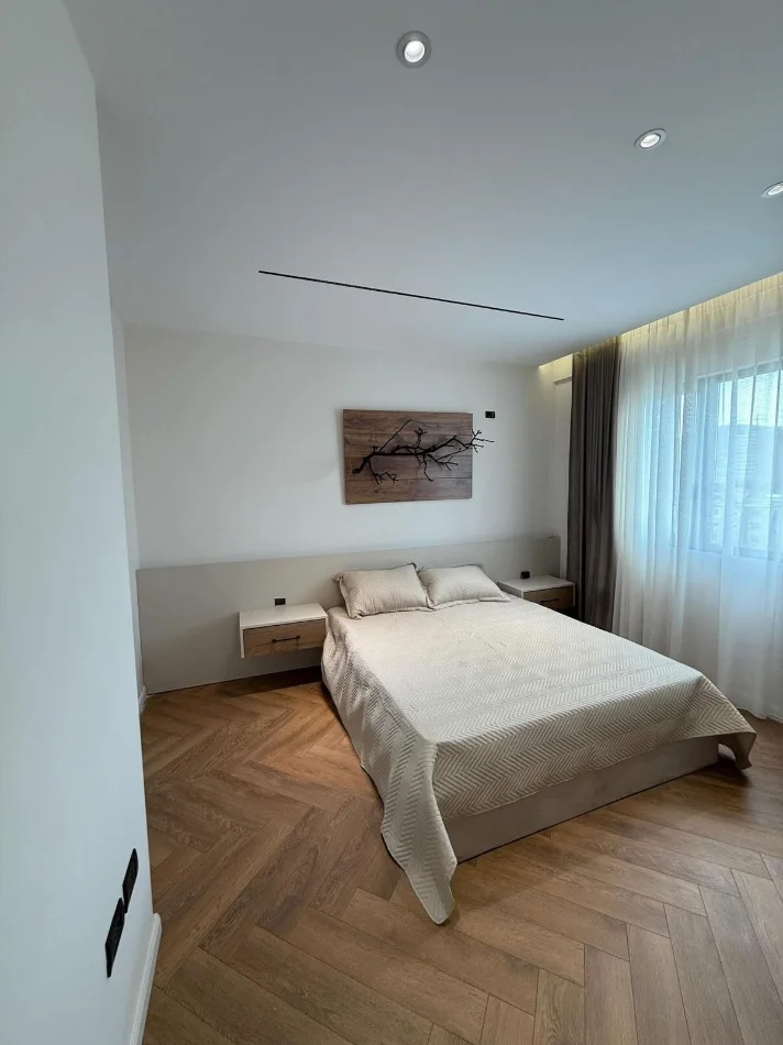 Tirane, shitet apartament 2+1 , 101 m² (Perballe Delijorgji)