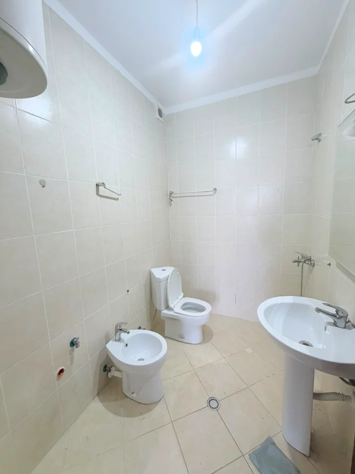 Durres, jepet me qera apartament 2+1 Kati 3, 120 m² 399 €