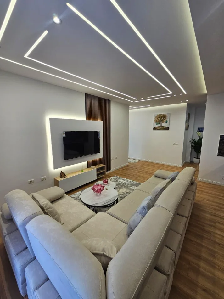 Tirane, shitet apartament 2+1 , 90 m² 158.000 € (Perballe Misto Mame)