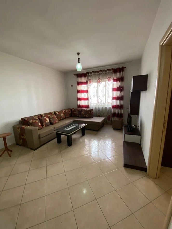 Tirane, shitet apartament 1+1 Kati 2, 75 m² 85.000 € (Casa Italia)