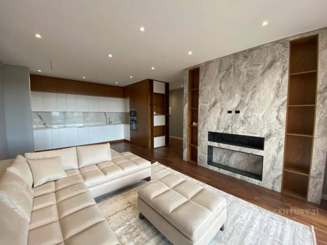 Tirane, jepet me qera apartament 1.200 Euro (ZOGU I ZI)