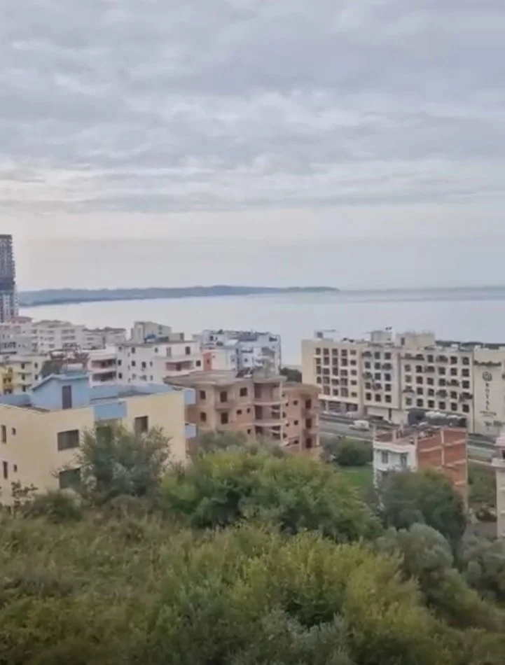 Durres, shitet apartament 2+1 Kati 3, 77 m² 45.000 € 