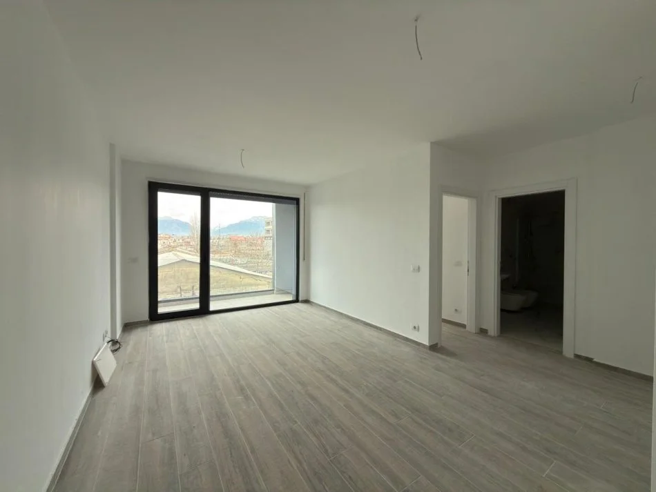 Tirane, shitet apartament 1+1+Ballkon Kati 1, 65 m² 125.000 € (ISH Dogana)