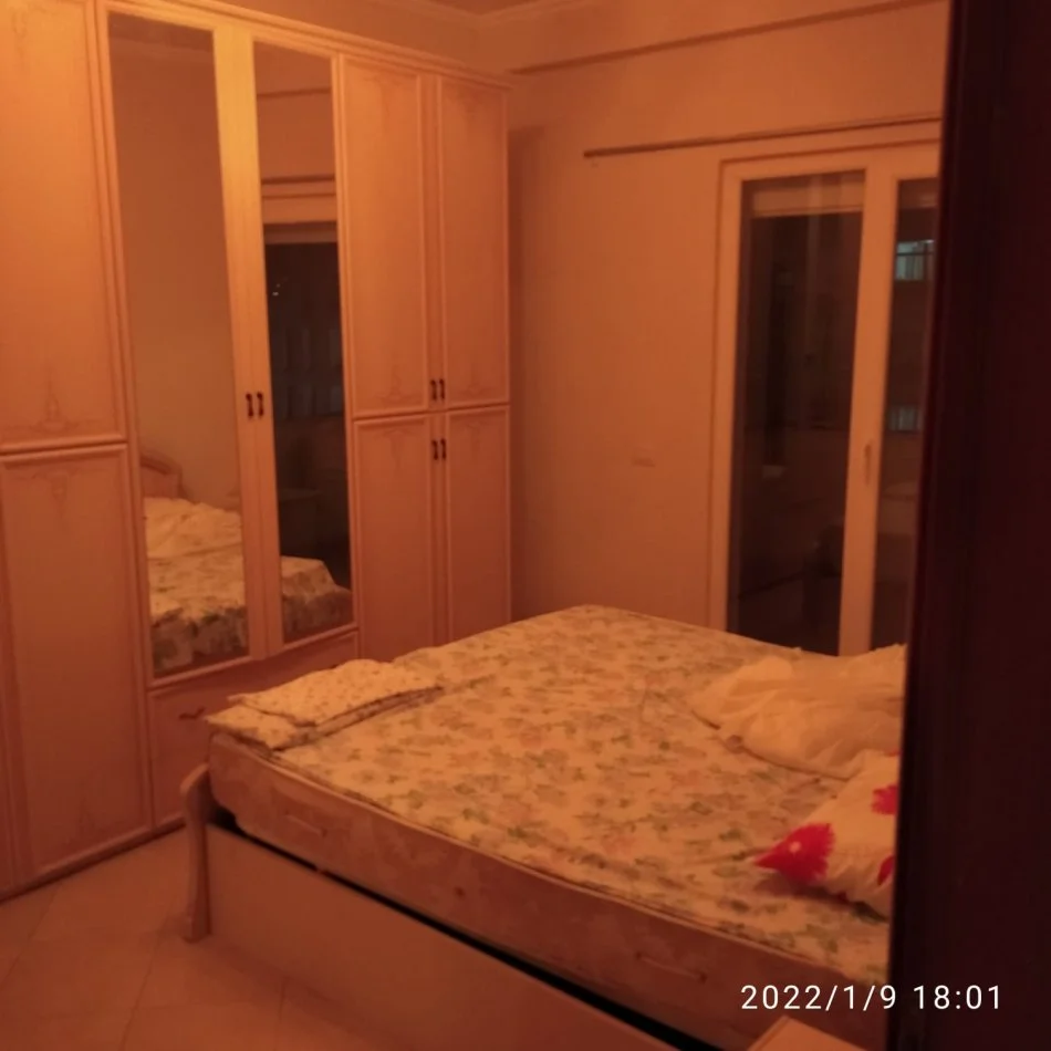 Tirane, jepet me qera apartament 1+1+Ballkon Kati 6, 95 m² 450 € 