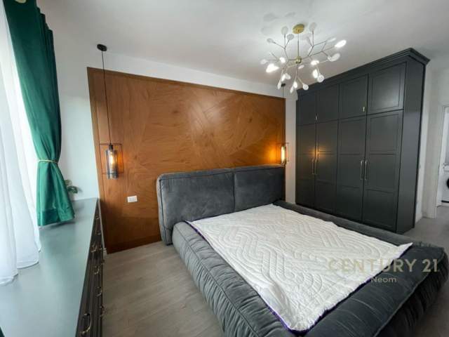 Tirane, jepet me qera apartament 2+1+BLK Kati 3, 100 m² 650 Euro (Tower Bridge 3, Shkolla e Bashkuar)