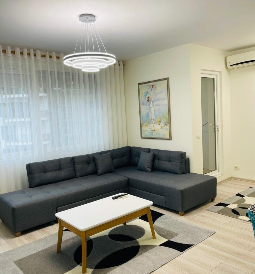 Tirane, jepet me qera apartament 1+1 Kati 8, 70 m² 900 € (Rruga e Kosovareve)