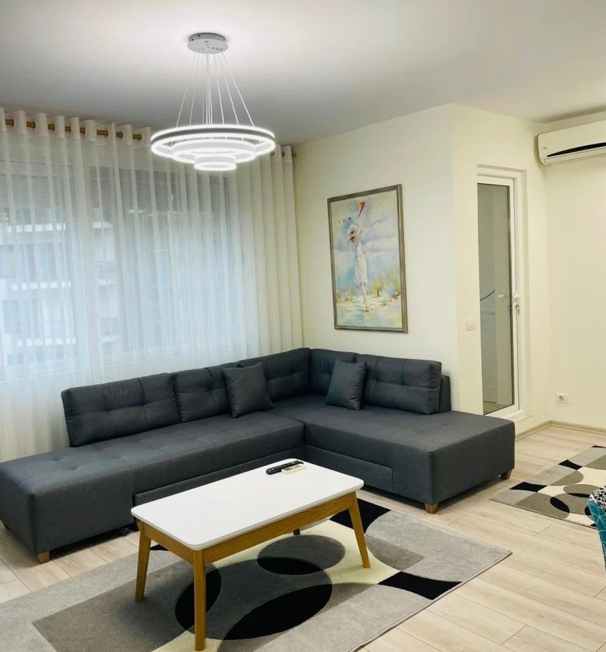 Tirane, jepet me qera apartament 1+1 Kati 8, 70 m² 900 € (Rruga e Kosovareve)