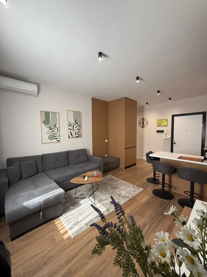 Tirane, shitet apartament 1+1 Kati 1, 70 m² 175.000 € 