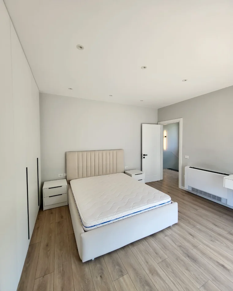 Tirane, jepet me qera Vile 3 Katshe , 400 m² 3.500 € 