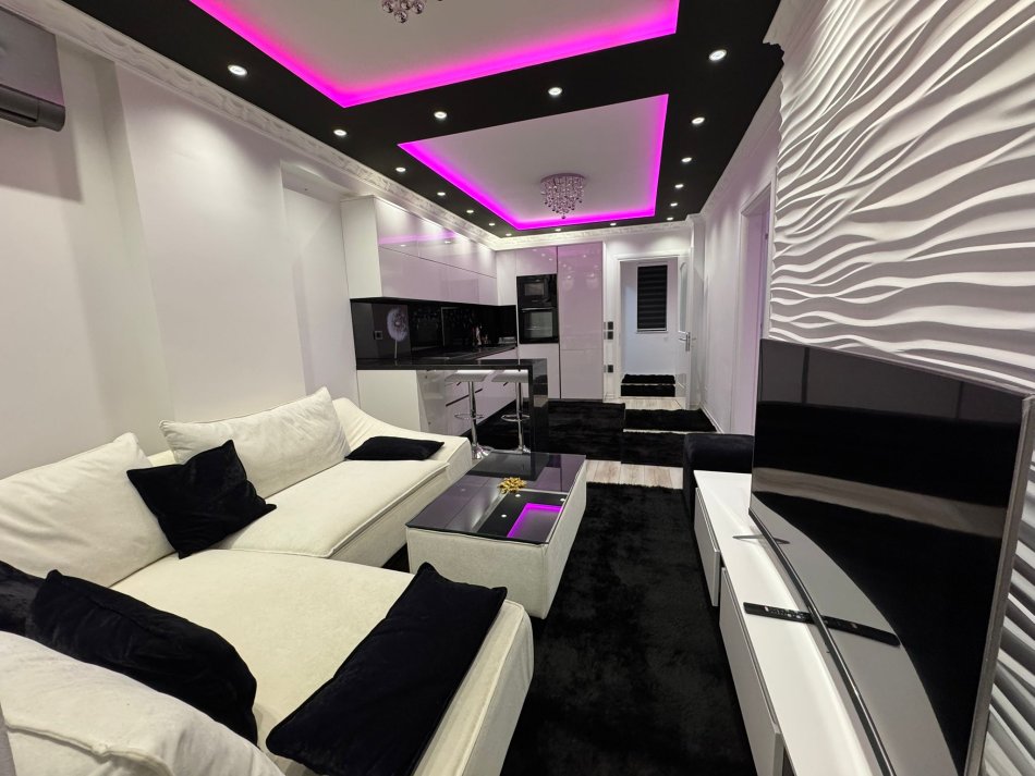 Tirane, jepet me qera apartament 2+1+Ballkon Kati 4, 90 m² 600 € (Fresk)