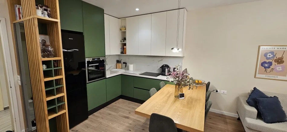 Tirane, jepet me qera 2+1+Ballkon Kati 6, 120 m² 750 € (Ndre Mjeda ose Babe Rexha)