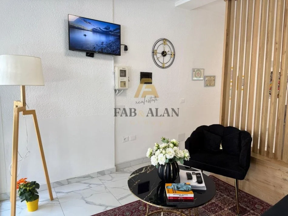 Durres, shitet biznesi dentar 18.000 euro , (Durres)