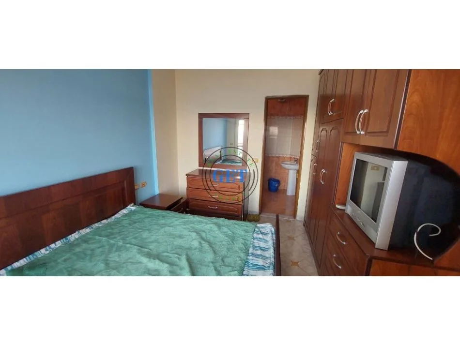 Durres, jepet me qera apartament 3+1 Kati 3, 100 m² 400 € (Plazh, Durrës)