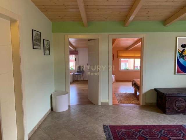 Tirane, jepet me qera apartament 2+1+A+BLK Kati 6, 136 m² 600 Euro (Komuna e Parisit, tek ''Flutra'')