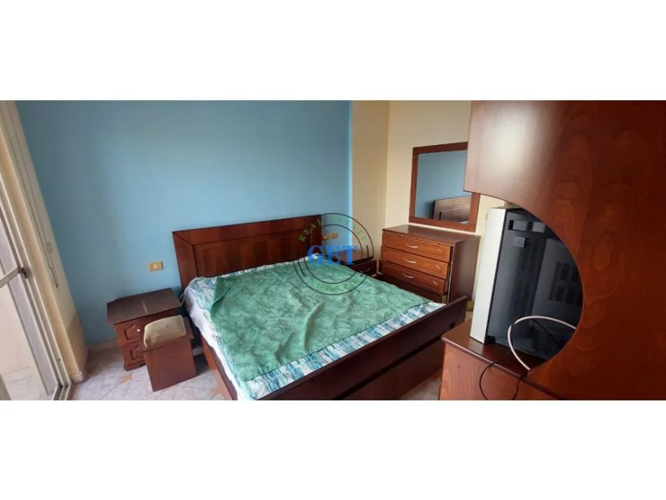 Durres, jepet me qera apartament 3+1 Kati 3, 100 m² 400 € (Plazh, Durrës)