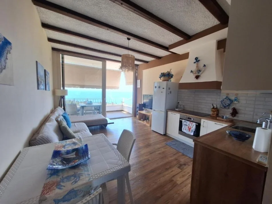 Dhermi - Palase, shes apartament 2+1+Ballkon Kati 3, 86 m² 