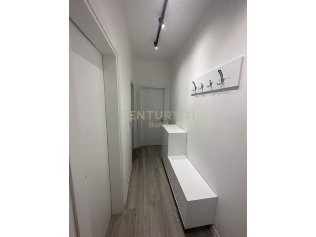 Tirane, jepet me qera apartament 1+1+A+BLK Kati 5, 68 m² 600 Euro (Komuna e Parisit,KIKA 2 !)