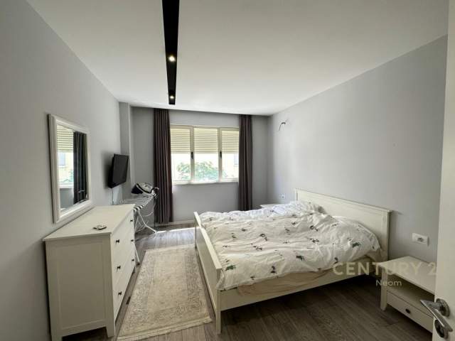 Tirane, jepet me qera apartament 1+1+A+BLK Kati 2, 78 m² 450 Euro (RADISSON HOTEL, Liqeni i Thatë)