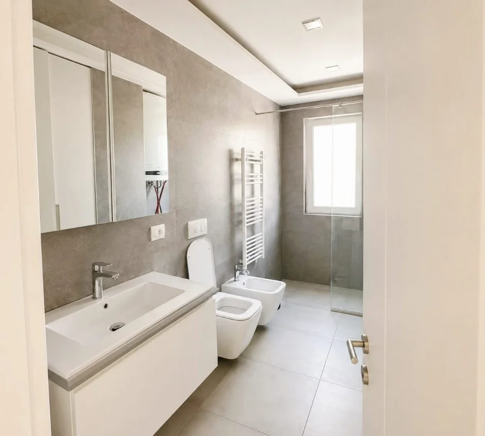 Tirane, shitet apartament 2+1 , 115 m² 155.000 € (Astir)