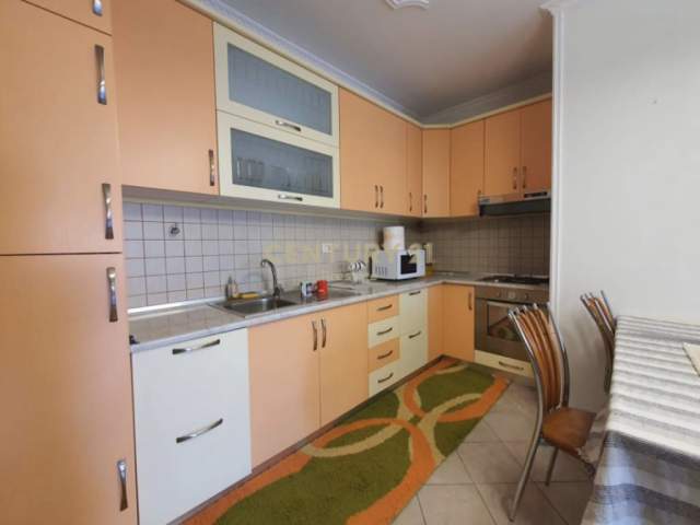 Tirane, jepet me qera apartament 2+1+A+BLK Kati 9, 110 m² 600 Euro (Ish Blloku,perballe Fakultetit Juridik)