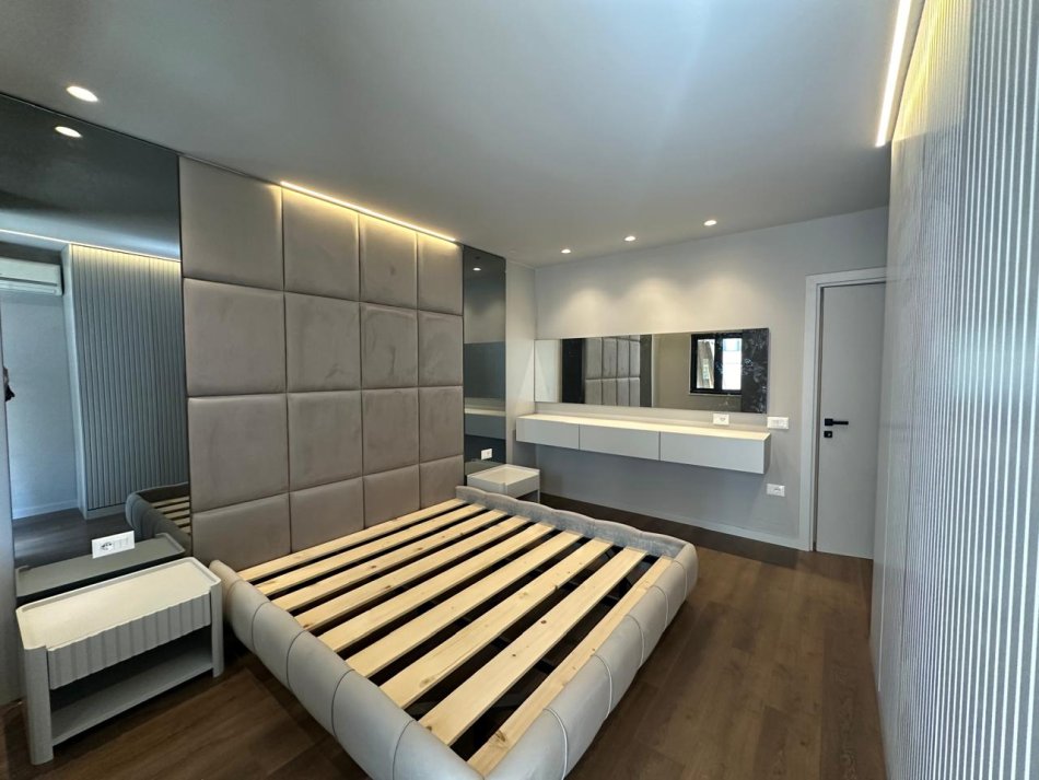 Shqiperi, jepet me qera apartament 2+1 Kati 3, 80 m² 680 € (SALIH BUDKA, tek Nisharaku)
