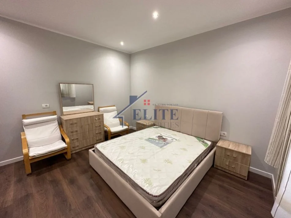 Tirane, jepet me qera shtepi 1+1+Aneks+Ballkon Kati 0, 60 m² 550 € (Tregu Cam)