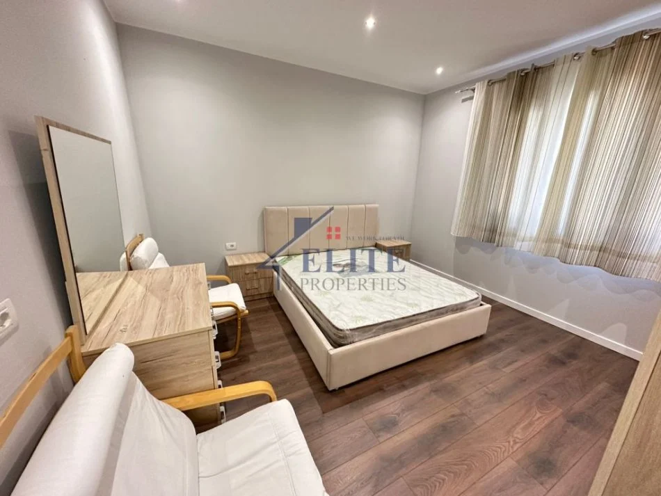 Tirane, jepet me qera shtepi 1+1+Aneks+Ballkon Kati 0, 60 m² 550 € (Tregu Cam)
