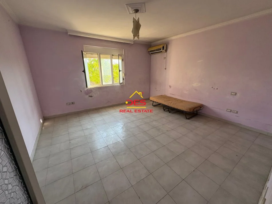 Vlore, shitet shtepi 2+1+Ballkon Kati 0, 152 m² 90.000 € (Rruga Prenjo Petoshati, Vlorë)