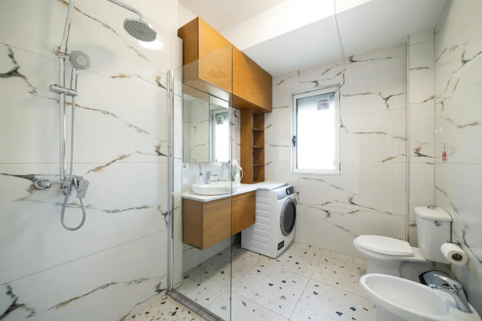 Tirane, shitet apartament 2+1 , 70 m² 220.000 € (pazari ri)