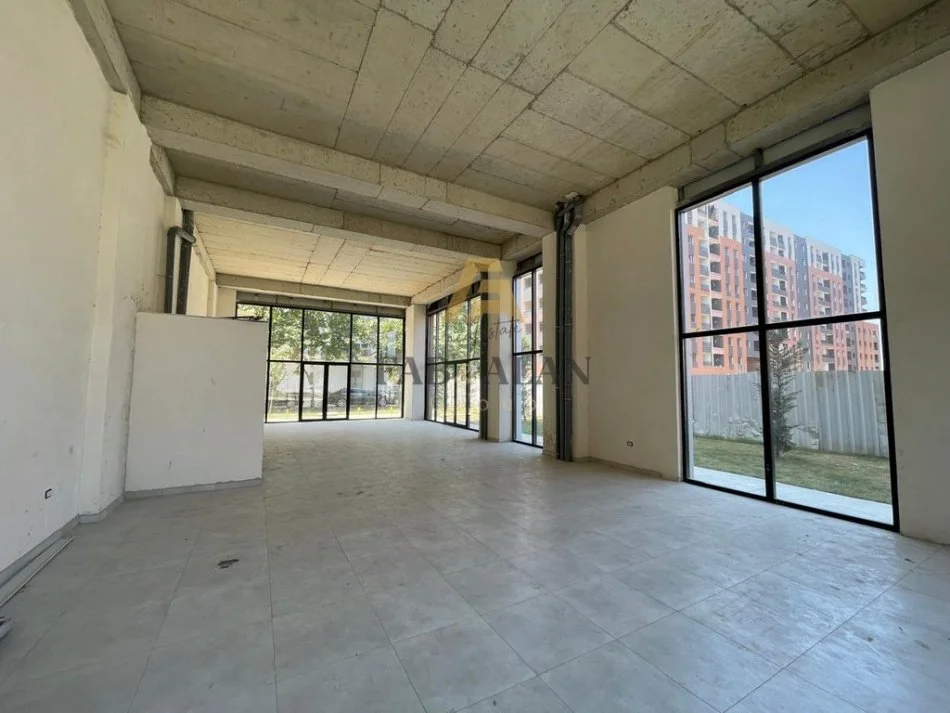 Tirane, shitet ambjent biznesi Kati 0, 168 m² 480.000 € (Urban Gate, Astir)