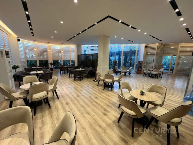 Tirane, jepet me qera bar-kafe 4.000 Euro (LIQENI I THATE)