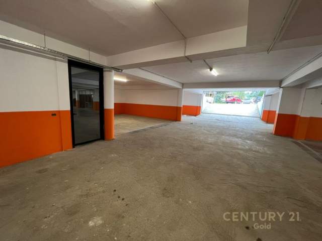 Tirane, jepet me qera bar-kafe 4.000 Euro (LIQENI I THATE)