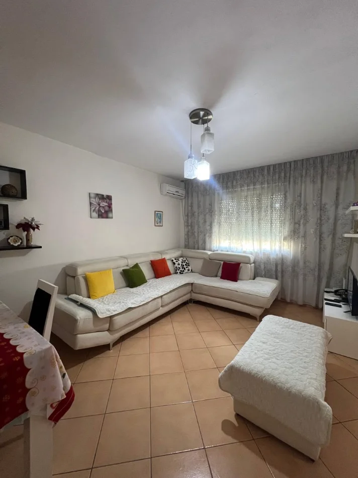 Tirane, shitet apartament 1+1 , 59 m² 120.000 € (21 dhjetori)