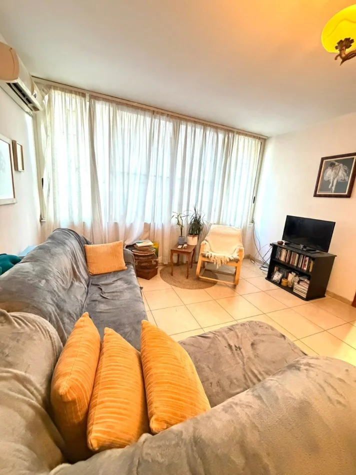 Tirane, jepet me qera apartament 1+1 , 74 m² 400 € 