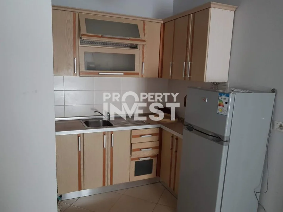 Tirane, jepet me qera apartament 2+1 Kati 3, 80 m² 450 € (astir)