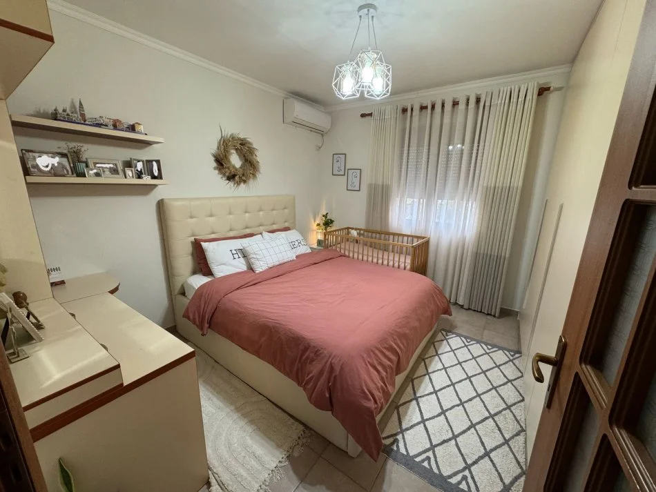 Tirane, shitet apartament 2+1 Kati 5, 72 m² 98.000 € (Njazi Meka)