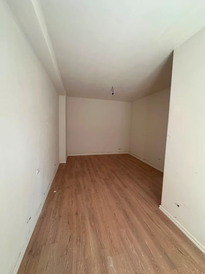 Tirane, shitet apartament 2+1 Kati 2, 94 m² 150.000 € (Yzberisht)